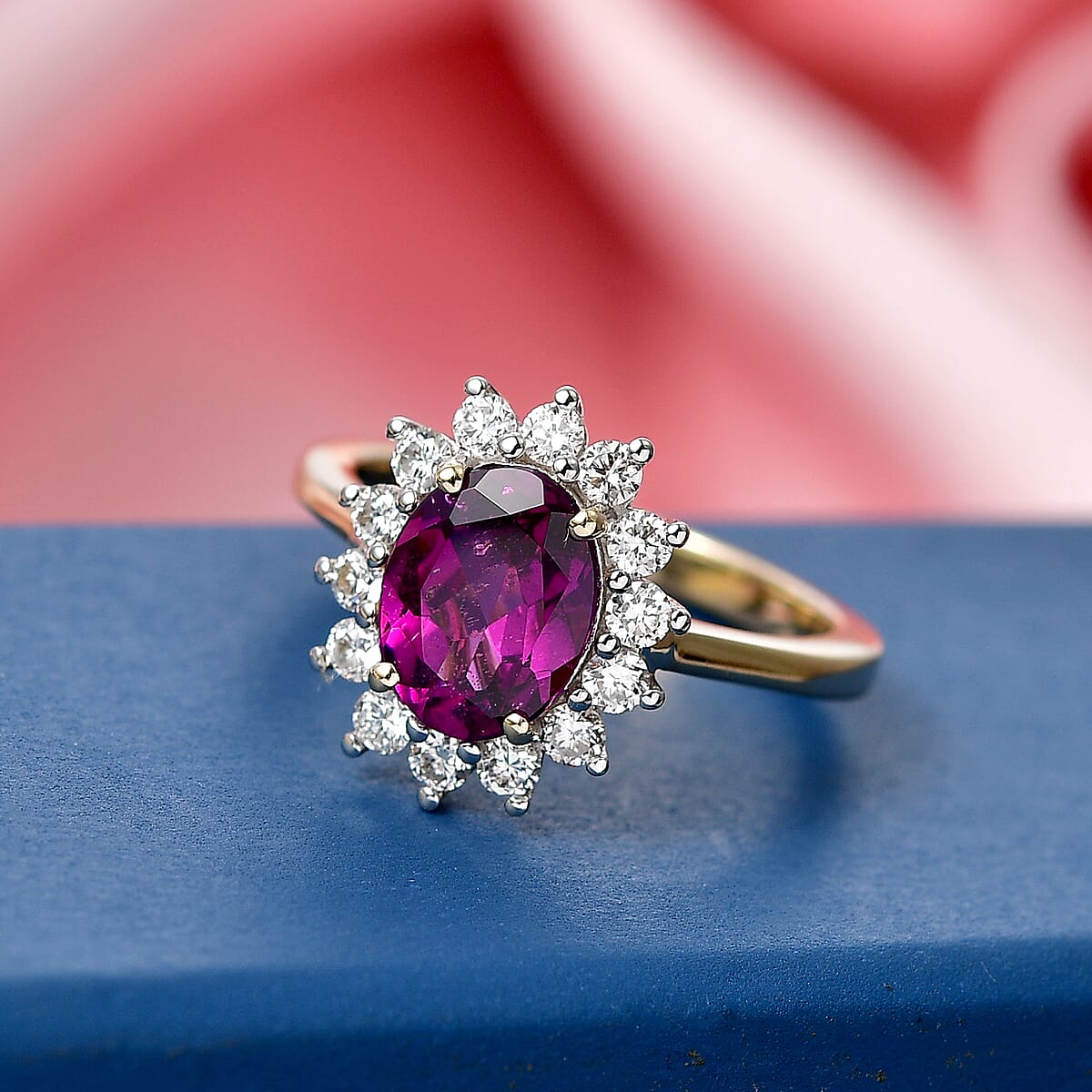 AAA Radiant Ember Garnet and Luxuriant Lab Grown Diamond E-F VS 2.50 ctw Royal Flame Halo Ring in 10K Yellow Gold (Size 10.0) image number 1