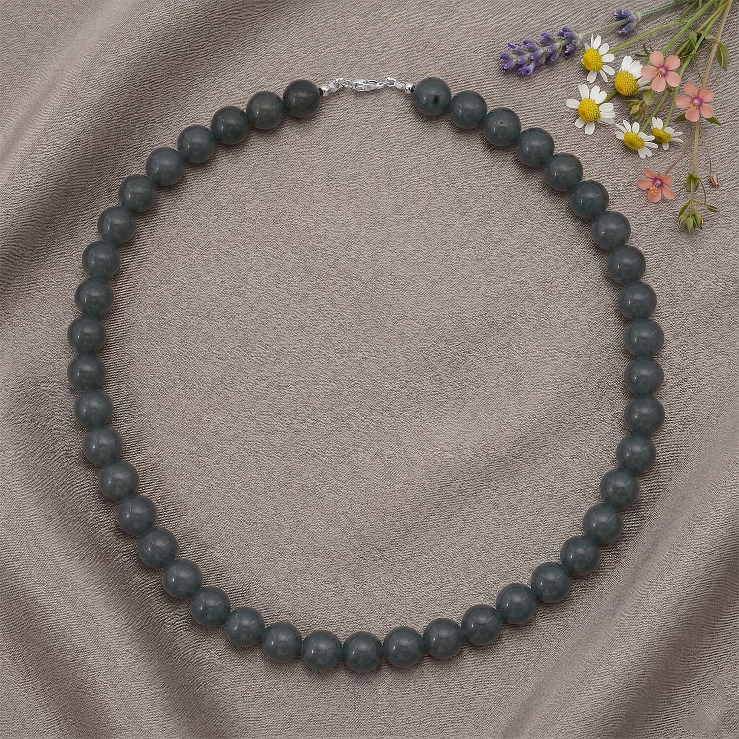 Green Chalcedony (D) 315.00 ctw Beaded Necklace in Sterling Silver (18 Inches)