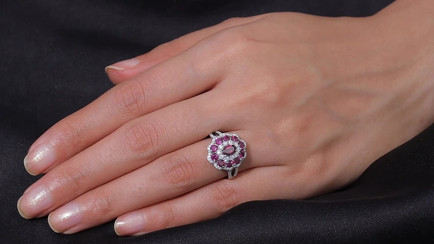 D'Joy AAA Radiant Ember Garnet, Moissanite Ring in Rhodium Over Sterling Silver (Size 8.0) 2.75 ctw