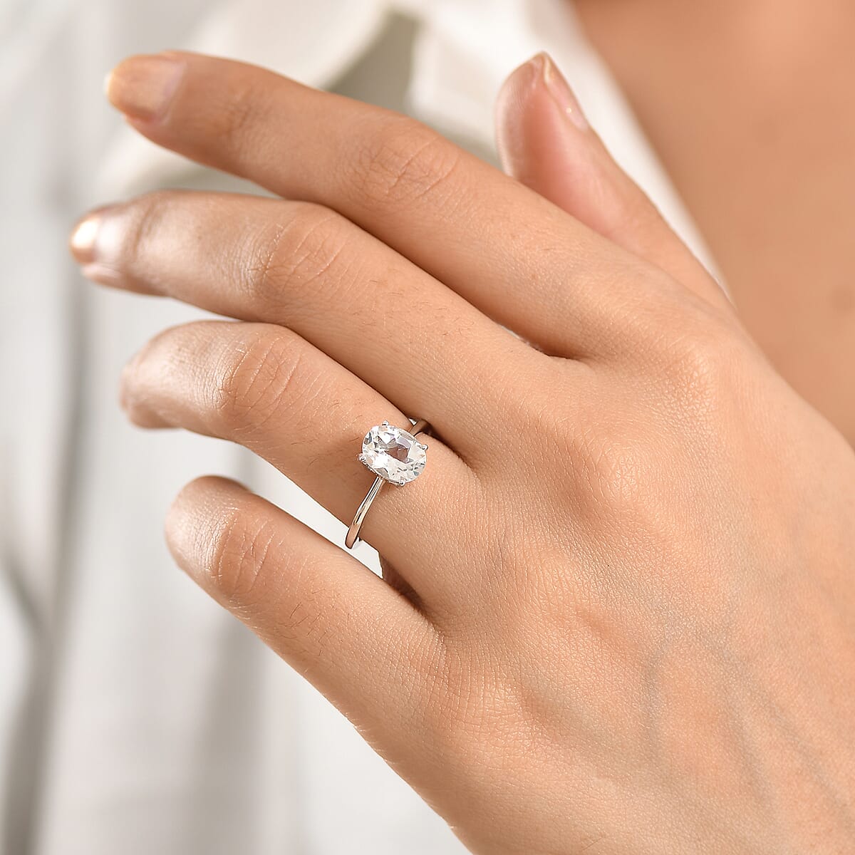 D'Joy White Topaz 2.50 ctw Classic Lumina Solitaire Ring in Rhodium Over Sterling Silver (Size 10.0) image number 2