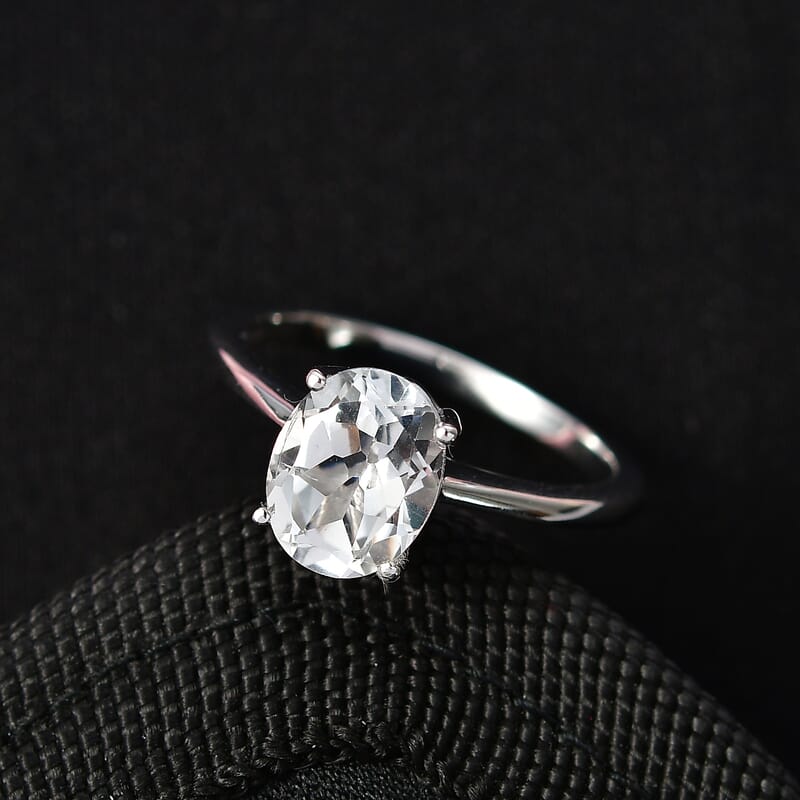 D'Joy White Topaz 2.50 ctw Classic Lumina Solitaire Ring in Rhodium Over Sterling Silver (Size 8.0)