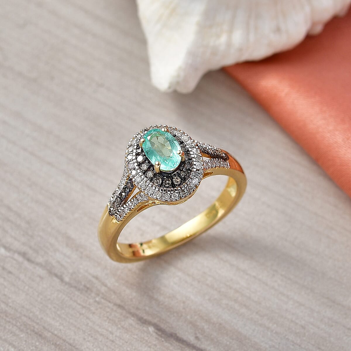 D'Joy Boyaca Colombian Emerald, Natural Champagne and White Diamond (0.37 cts) Ring in 18K Vermeil YG Over Sterling Silver (Size 6.0) 0.85 ctw image number 1