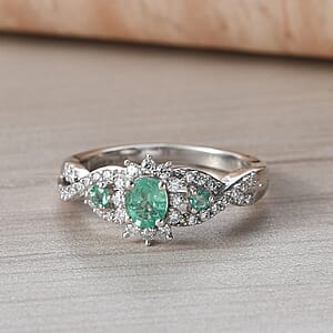 D'Joy Boyaca Colombian Emerald and Moissanite 0.70 ctw Bloom Brilliance Ring in Rhodium Over Sterling Silver (Size 6.0)