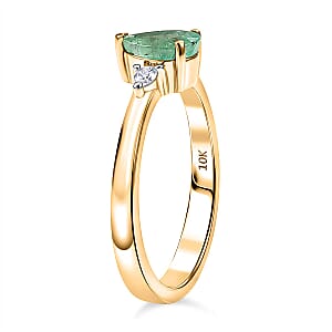 Luxoro Premium Boyaca Colombian Emerald and Diamond I2 0.75 ctw Green Flame Elegance Ring in 10K Yellow Gold (Size 8.5)