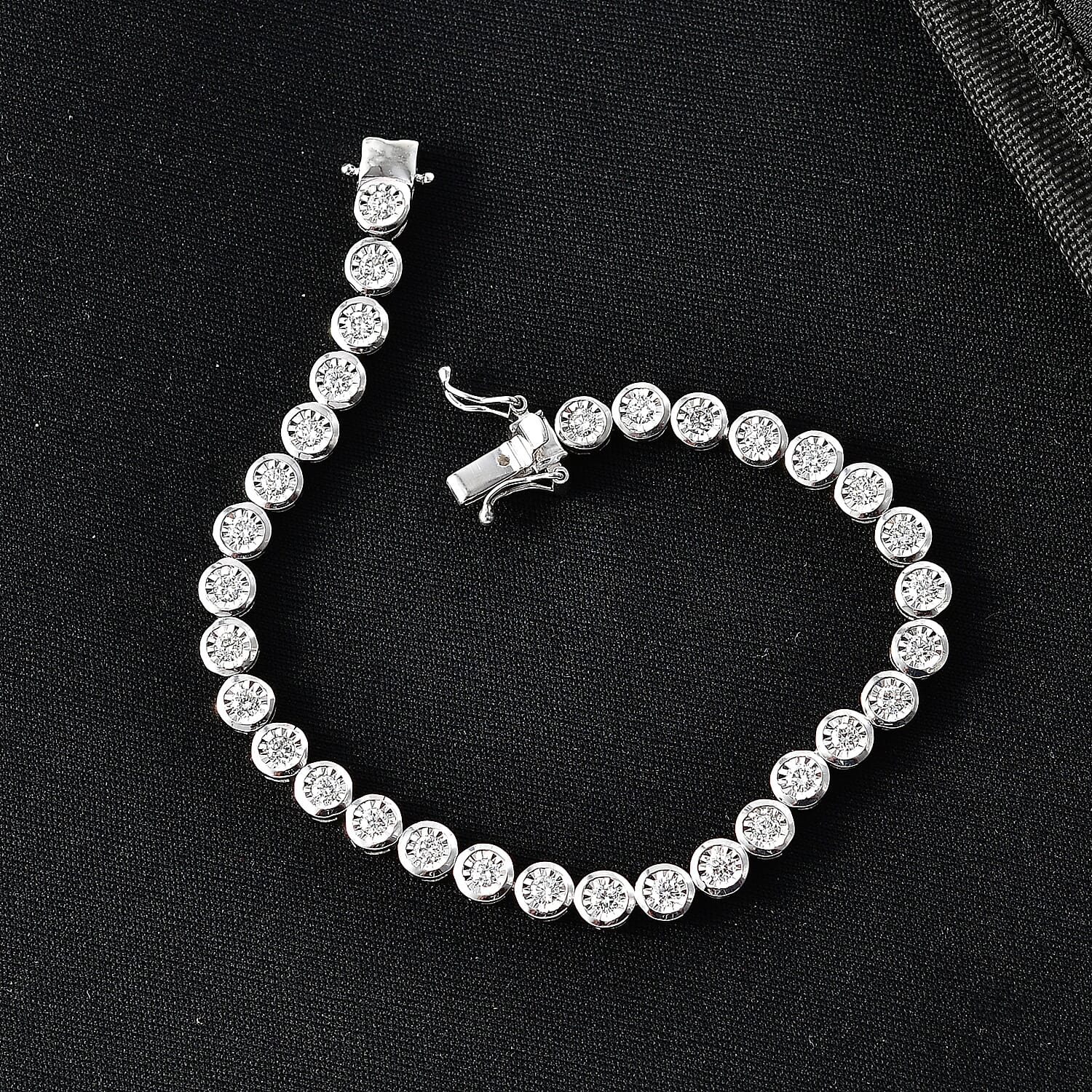 Luxuriant Lab Grown Diamond G-H SI 2.35 ctw Bracelet in Rhodium Over Sterling Silver (7.25 In)