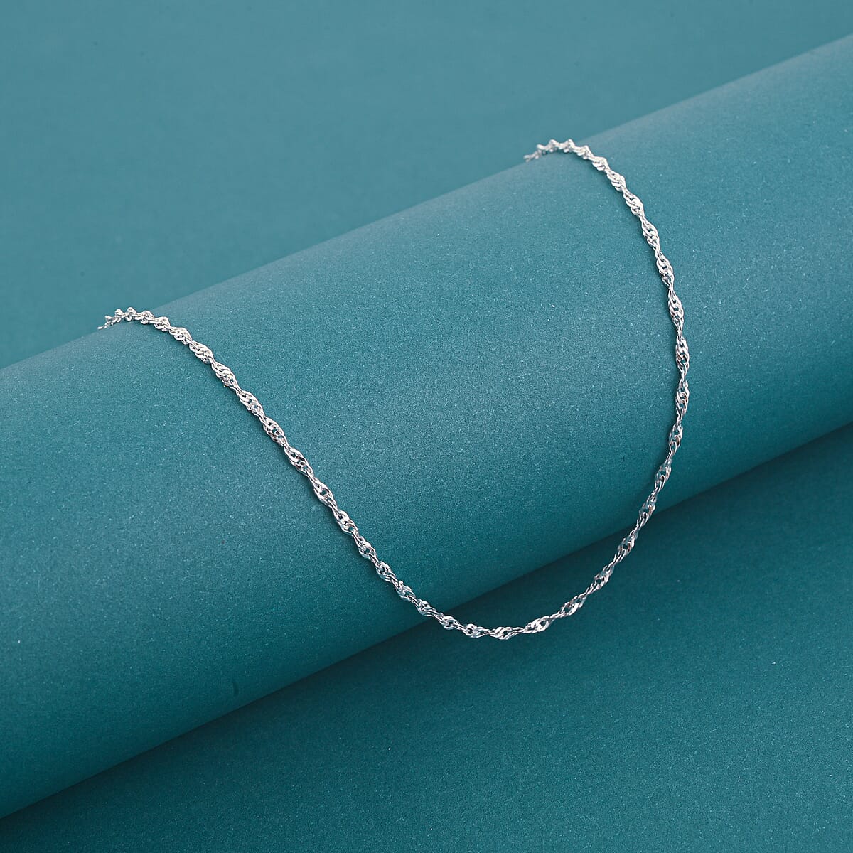 Italian Singapore Chain Necklace in Sterling Silver 2.20 Grams (22 Inches) image number 1