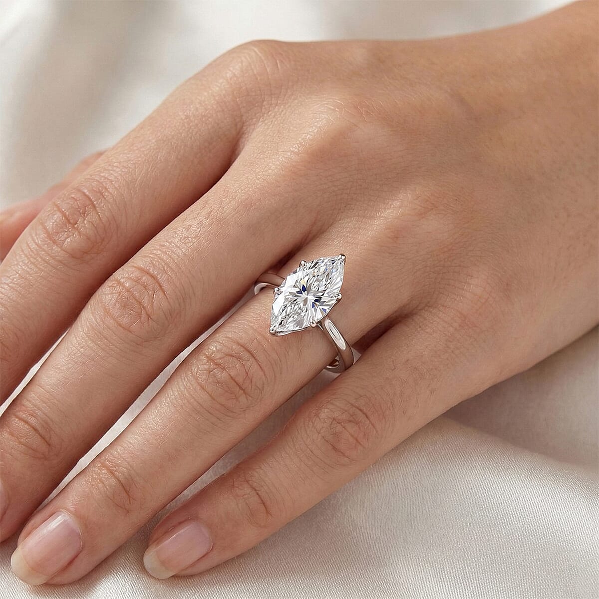 IGI Certified Luxuriant Lab Grown Diamond G-H SI 3.00 ctw Ring in Rhodium Over Sterling Silver (Size 8.0) image number 2