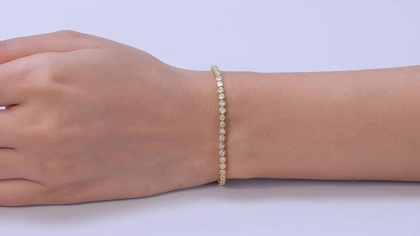 Luxuriant Lab Grown Diamond G-H SI 2.00 ctw Tennis Bracelet in 18K Vermeil Yellow Gold Over Sterling Silver (7.25 In)