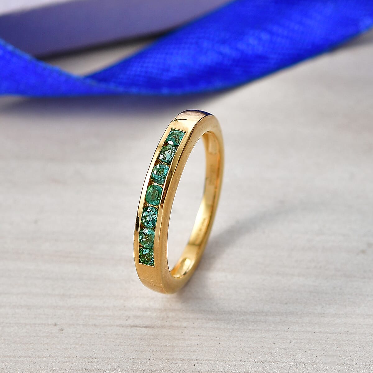D'Joy Boyaca Colombian Emerald 0.50 ctw Royal Glow Band Ring in 18K Vermeil Yellow Gold Over Sterling Silver (Size 8.0) image number 1