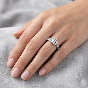 Luxuriant Lab Grown Diamond SI2 2.00 ctw Ring in 14K White Gold (Size 7.0)