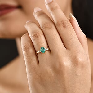 Luxoro Premium Boyaca Colombian Emerald and Diamond I2 0.90 ctw Verdant Flame Oval Ring in 10K Yellow Gold (Size 6.0)