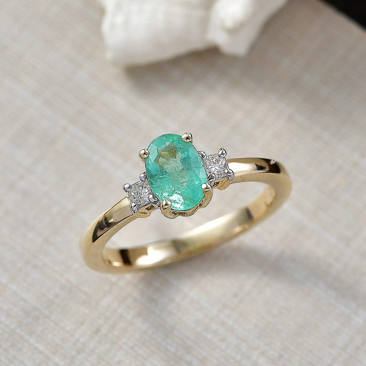 Luxoro Premium Boyaca Colombian Emerald and Diamond I2 0.90 ctw Verdant Flame Oval Ring in 10K Yellow Gold (Size 7.5) image number 1