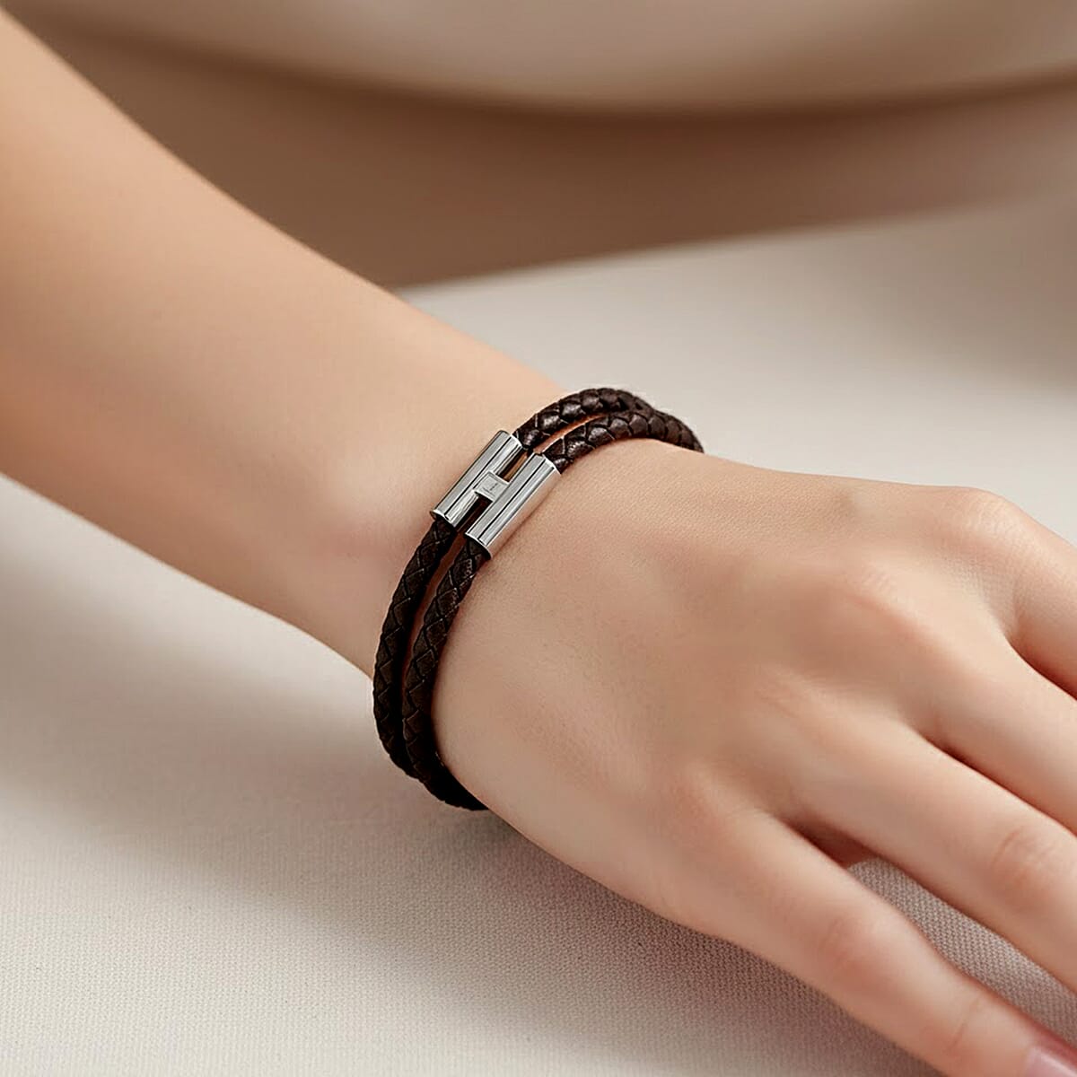 Brown Leather Bracelet in Stainless Steel (7.00 In) image number 2