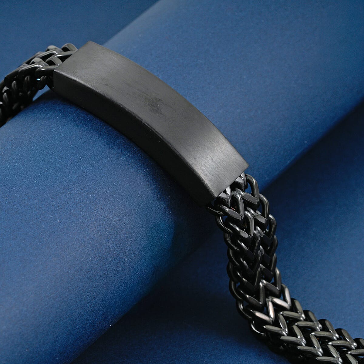 Dogtag Chain Bracelet in ION Plated Black Stainless Steel (8.00 In) image number 1