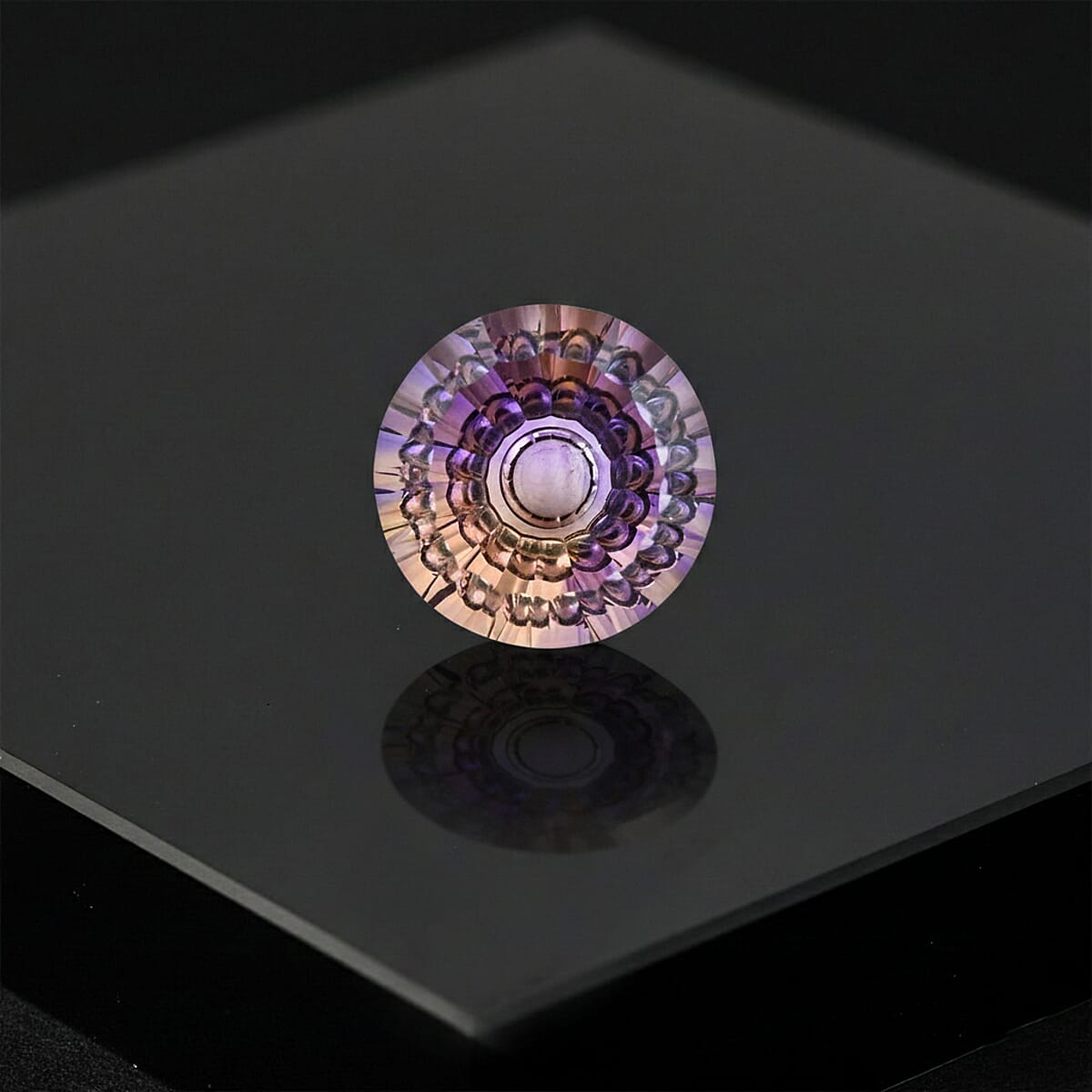 Limited Edition AAAA Anahi Ametrine Fire Flame Cut (Rnd 17 mm) 15.00 ctw image number 1