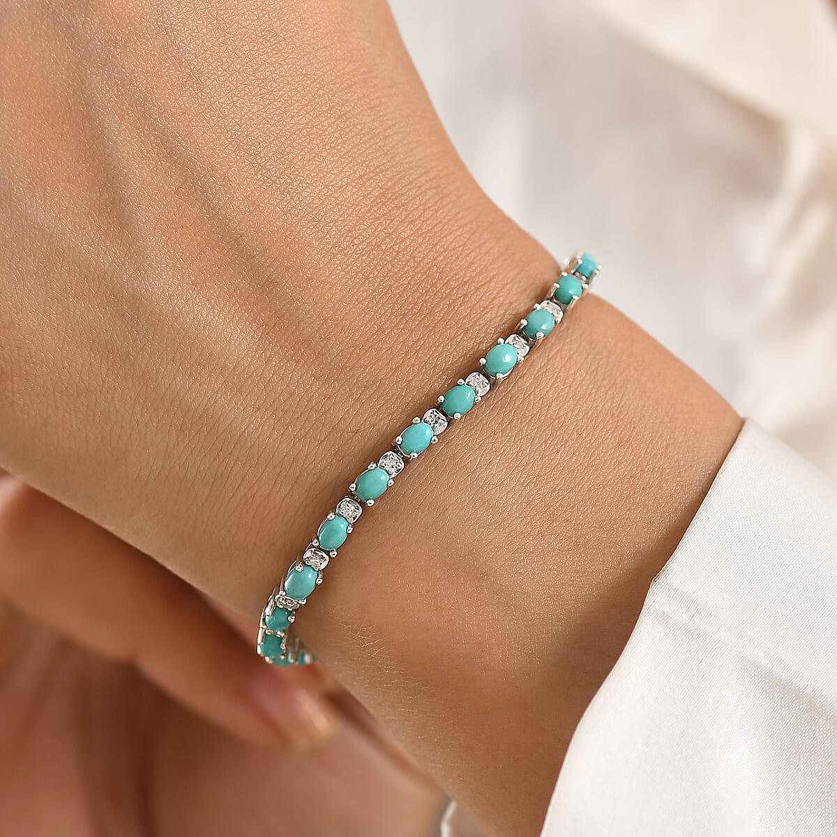 Premium Sleeping Beauty Turquoise and Luxuriant Lab Grown Diamond G-H SI 5.00 ctw Skyline Legacy Bracelet in Rhodium Over Sterling Silver (8.00 In) image number 2