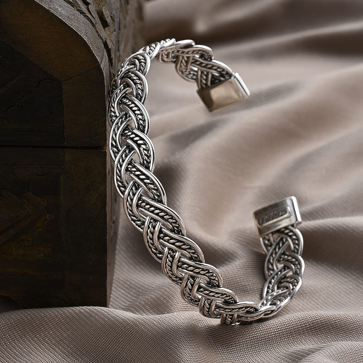 D'Joy Bali Legacy Bangle Bracelet in Sterling Silver (7.25 In) 21.60 Grams image number 1