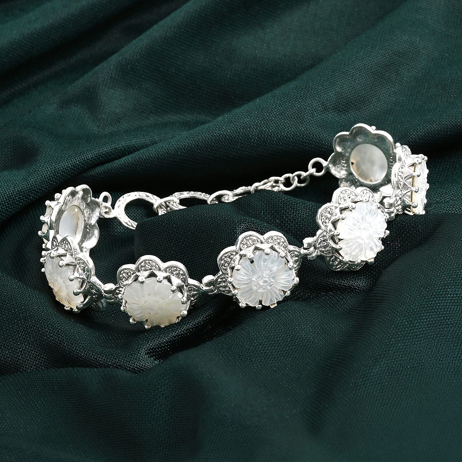 D'Joy Bali Legacy Mother Of Pearl Floral Bracelet in Sterling Silver (8.00 In)