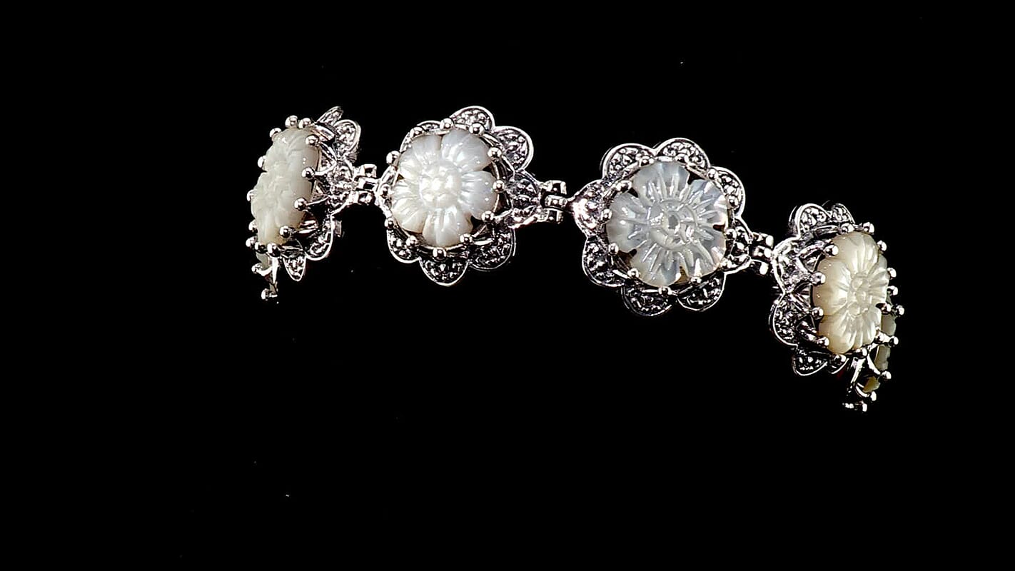 D'Joy Bali Legacy Mother Of Pearl Floral Bracelet in Sterling Silver (8.00 In)