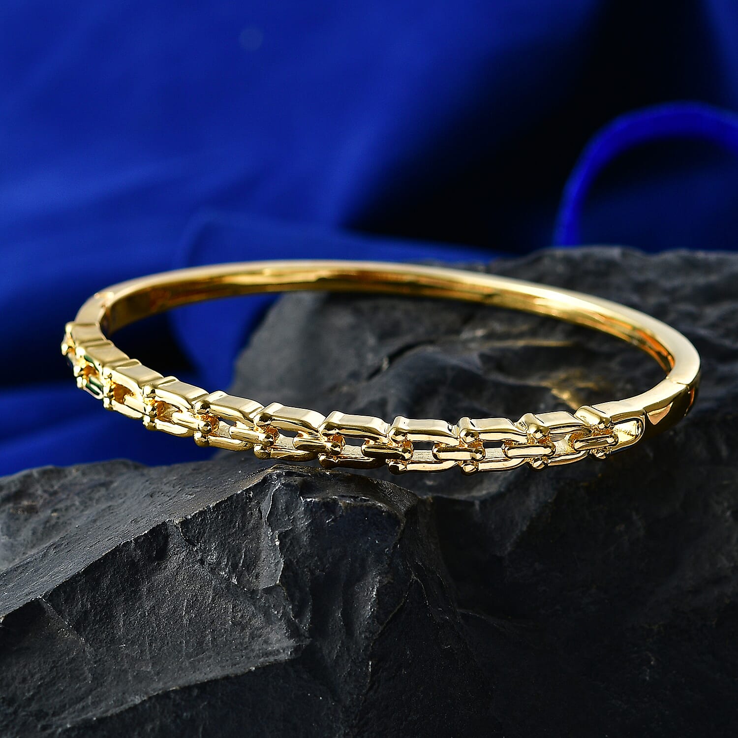 EverTrue Bronzella Collection Fortune Horseshoe Bangle Bracelet in 18K Yellow Gold Plated Bronze (6.50 In)