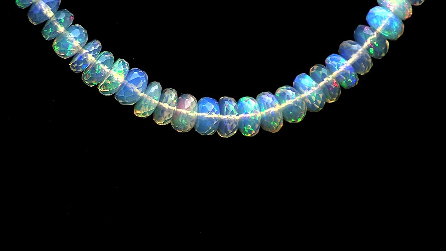 Certified & Appraised Luxoro AAA Ethiopian Welo Opal 55.00 ctw Beaded Necklace in 10K Yellow Gold (18 Inches)