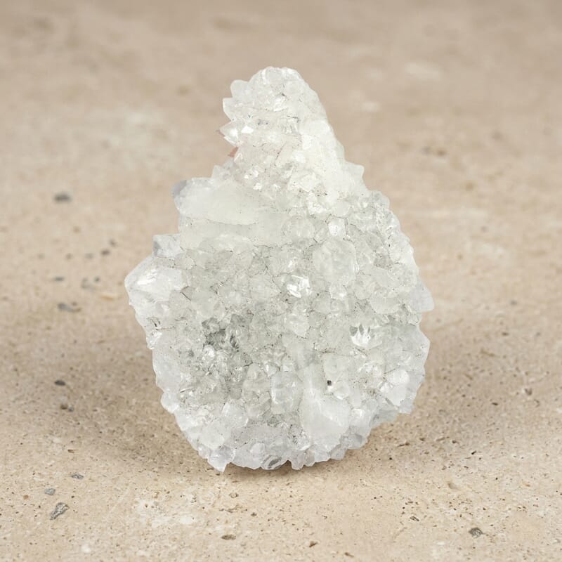 Apophyllite L 240 ctw