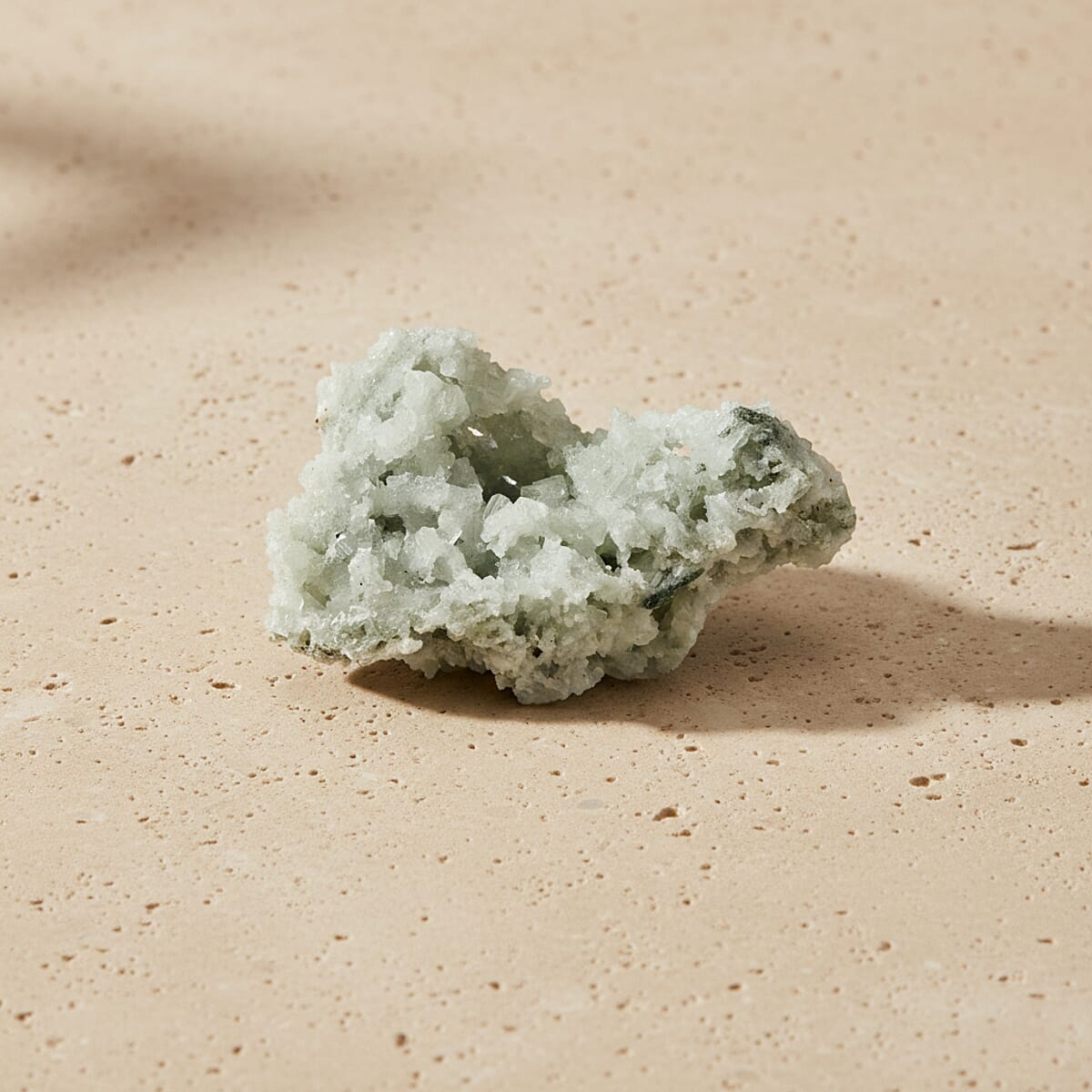 Prehnite M 2500ctw image number 1