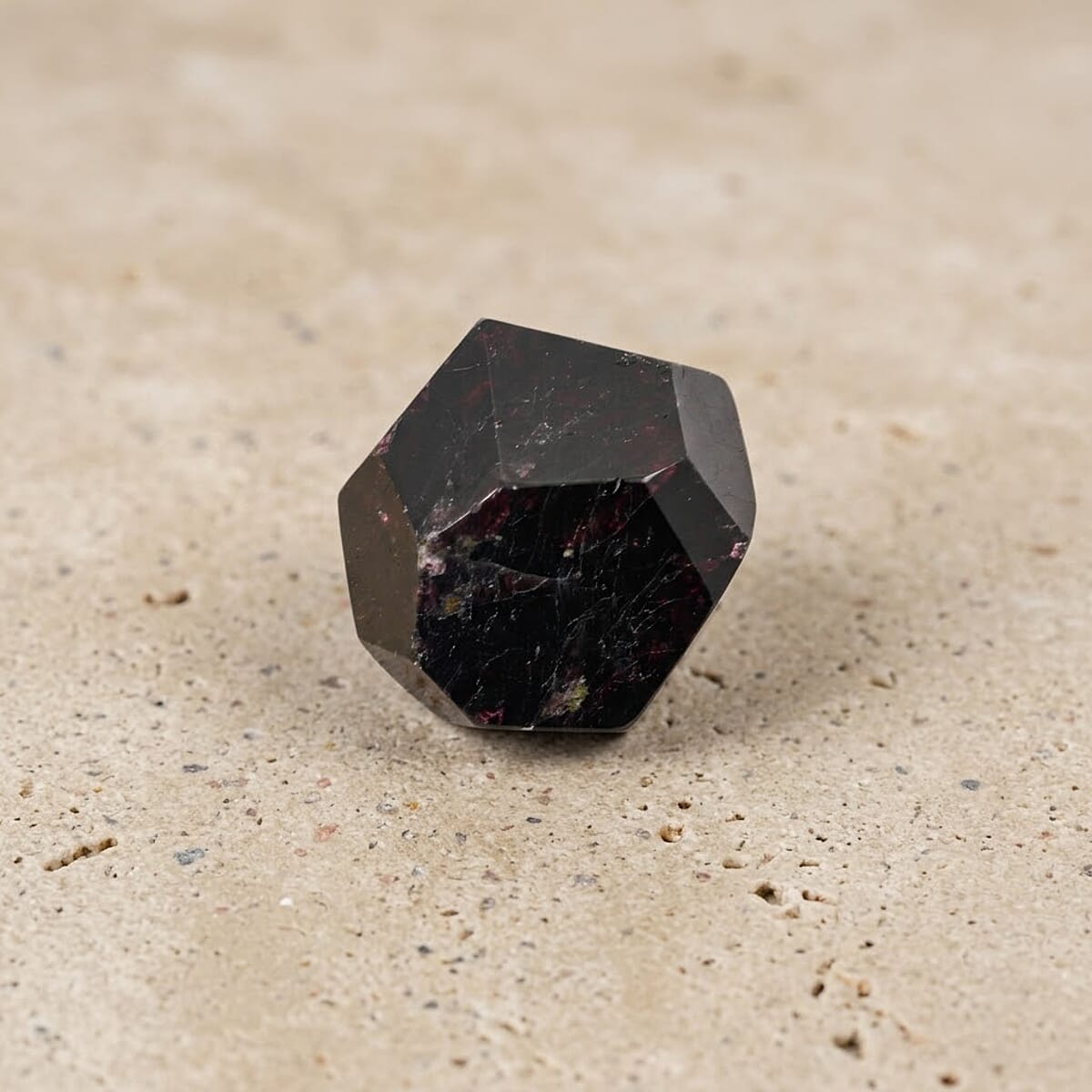 Gem Garnet Faceted M 160ctw image number 1
