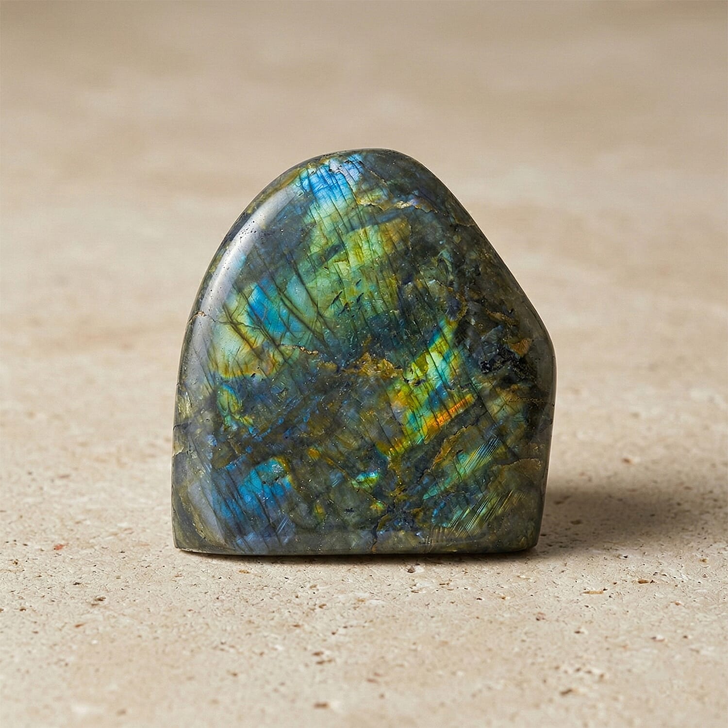 Labradorite M 2545 ctw