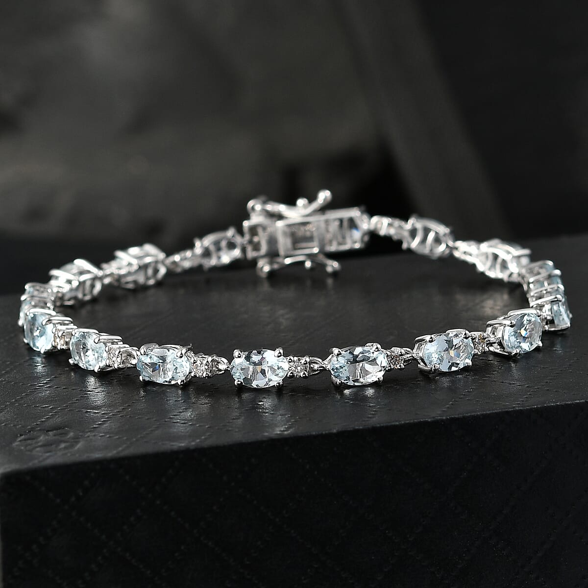 Premium Mangoro Santo Aquamarine and Luxuriant Lab Grown Diamond G-H SI 9.30 ctw Timeless Bracelet in Rhodium Over Sterling Silver (8.00 In) image number 1
