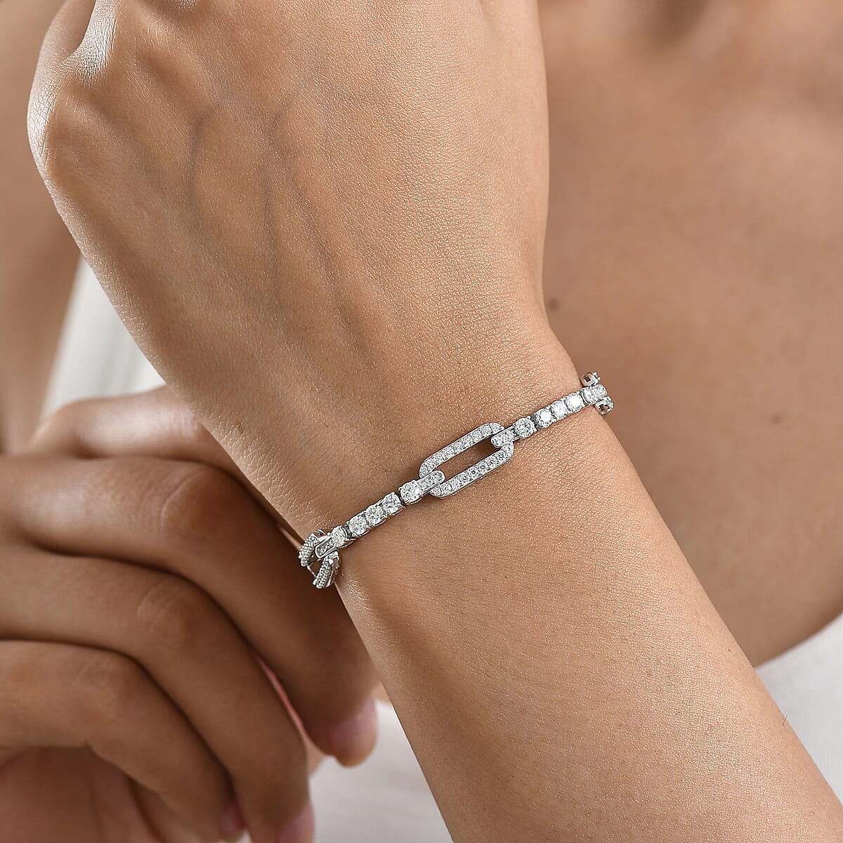 D'Joy Moissanite 4.10 ctw Bracelet in Rhodium Over Sterling Silver (7.25 In) image number 2