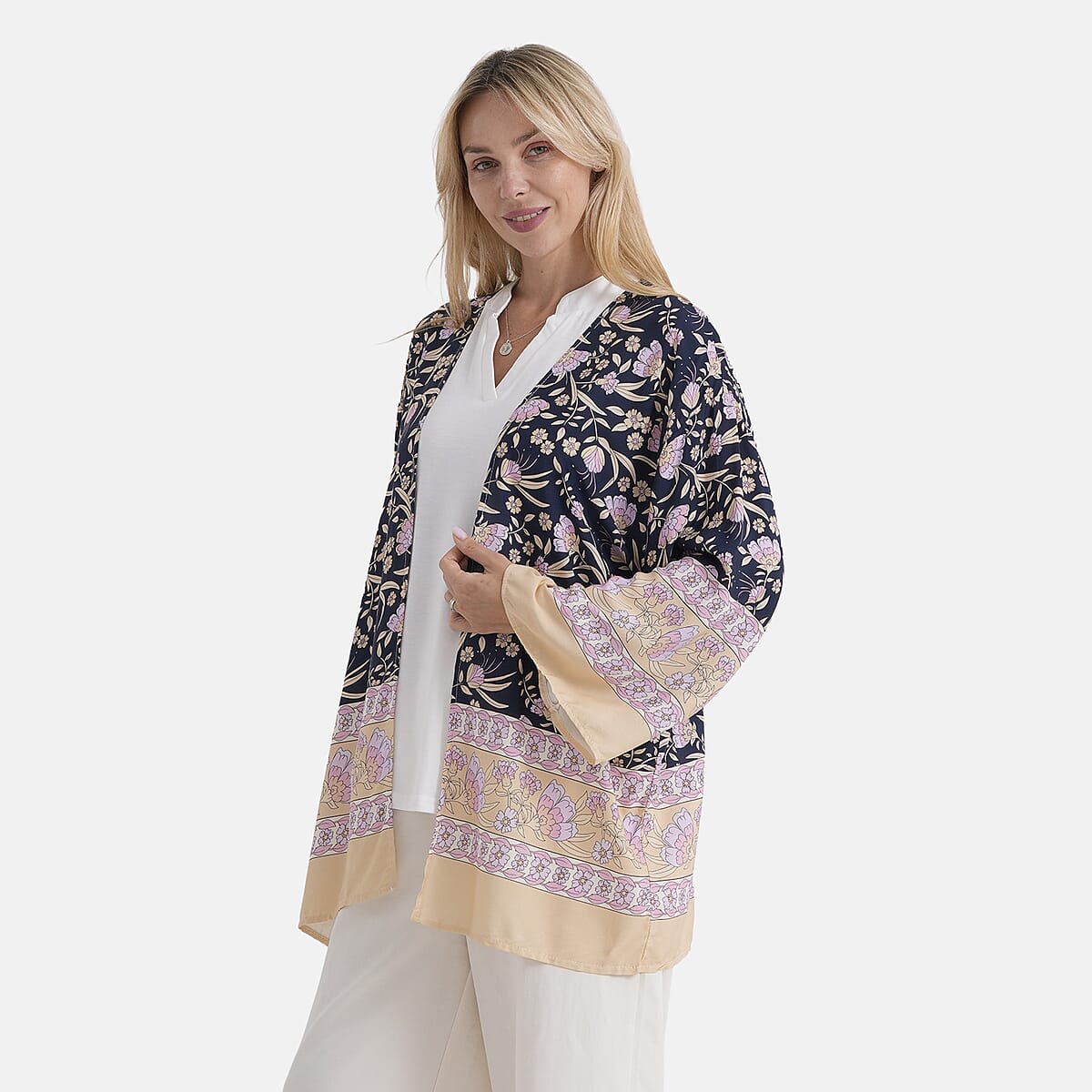 La Marey Back Pink Floral Pattern Short Print Kimono - One Size Fits Most image number 2