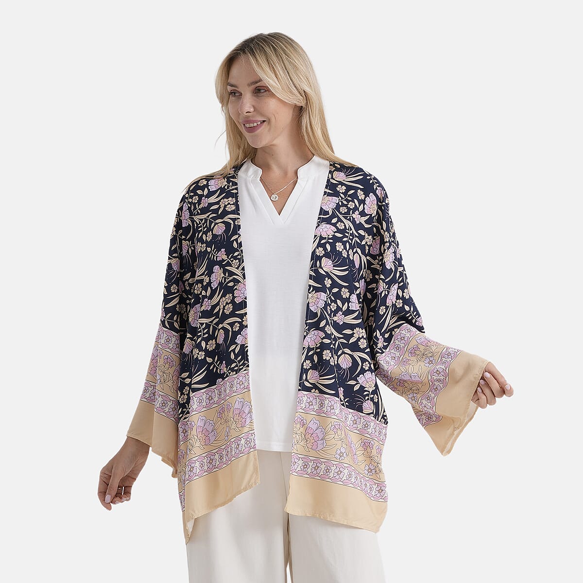 La Marey Back Pink Floral Pattern Short Print Kimono - One Size Fits Most image number 3