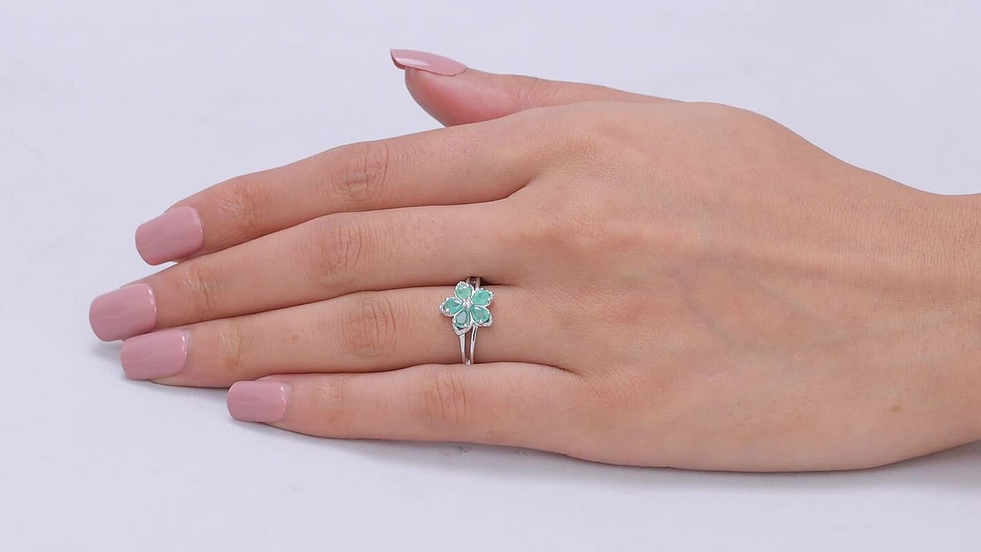 Premium Kagem Zambian Emerald, Luxuriant Lab Grown Diamond (G-H, SI) Ring in Rhodium Over Sterling Silver (Size 10.0) 0.75 ctw