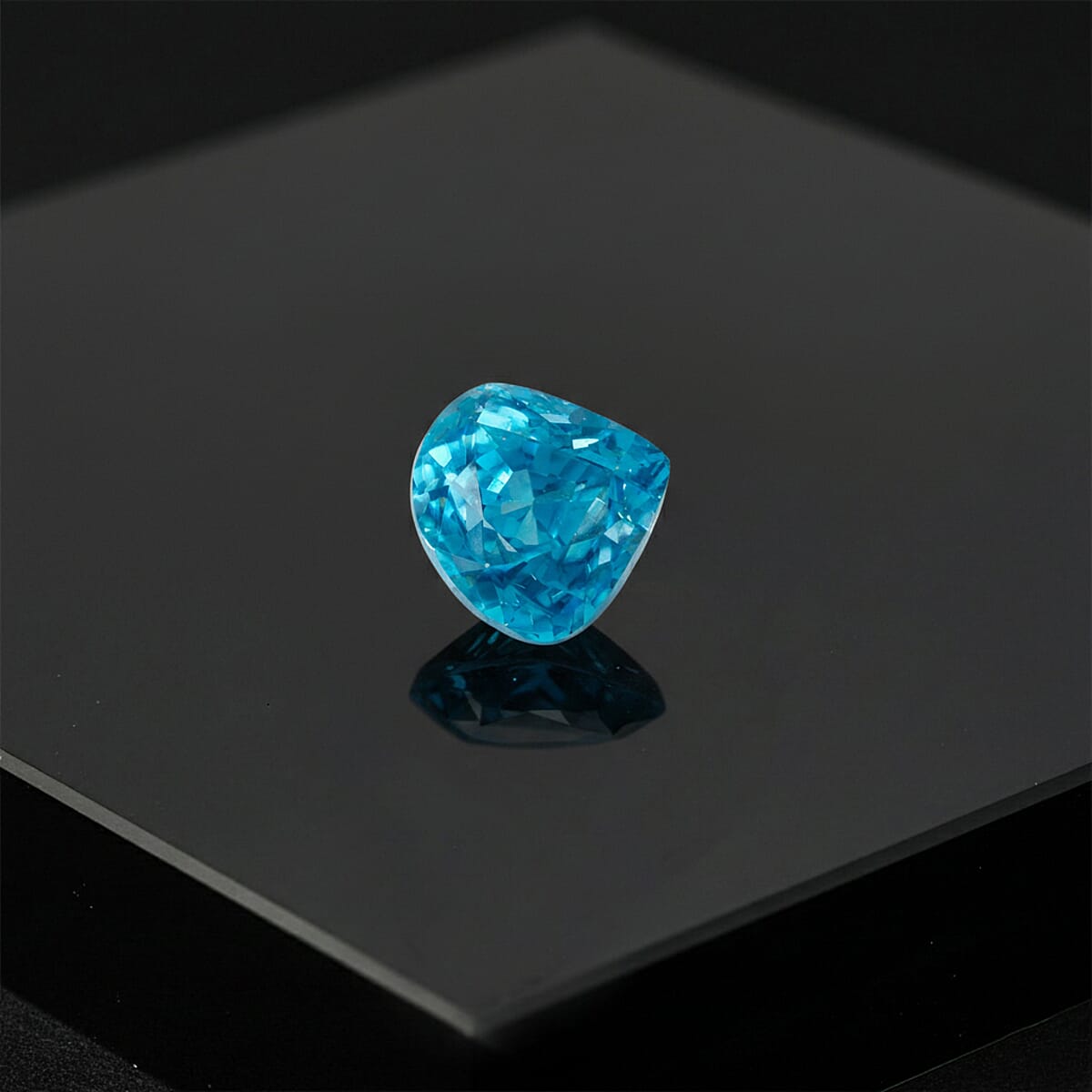 AAAA Cambodian Blue Zircon (Fancy Free Size) 3.00 ctw image number 1