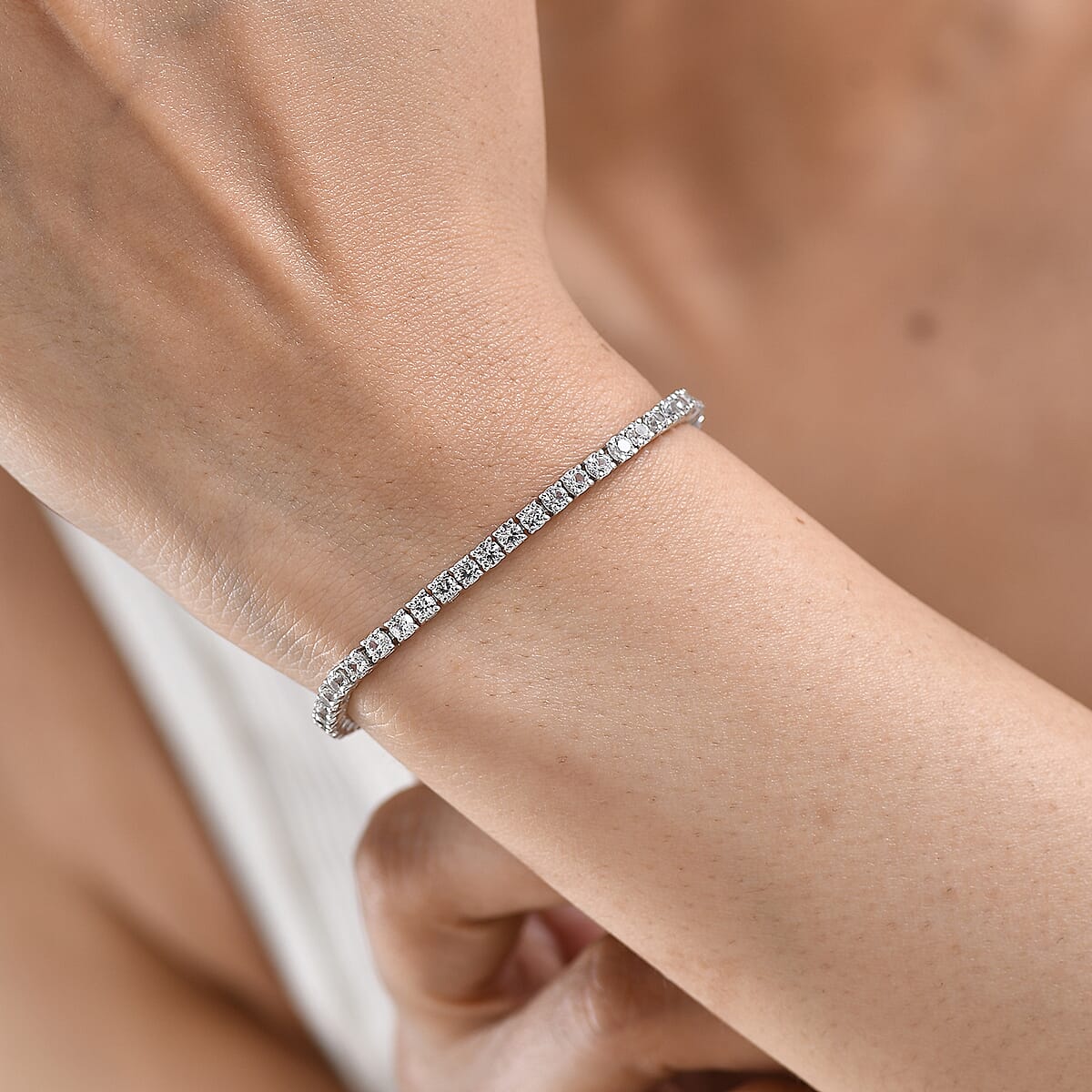 EverTrue Lab Created White Sapphire 7.50 ctw Royal Elegance Bracelet in Platinum Bond (8.00 In) image number 2