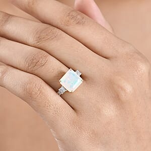 Certified & Appraised AAA Ethiopian Welo Opal and Luxuriant Lab Grown Diamond G-H SI 3.34 ctw Ring in 10K Yellow Gold (Size 10.0) (Del. in 7-10 Days)