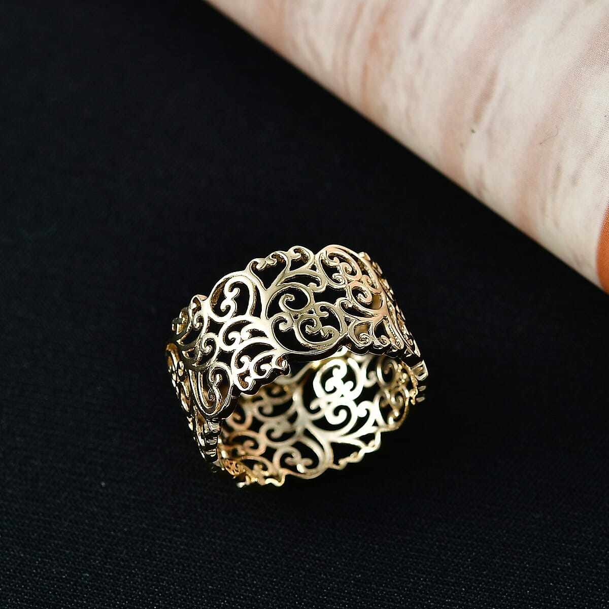 Luxoro Fillegree Ring in 10K Yellow Gold (Size 10.0) 3.0 Grams image number 1