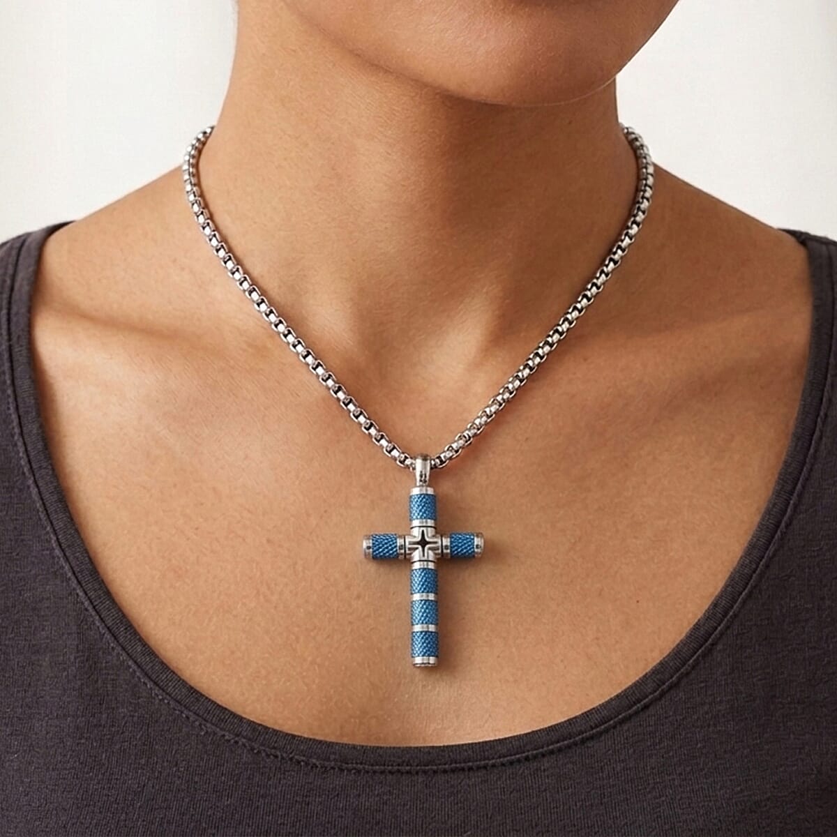 Cross Pendant Necklace in Stainless Steel 22 Inches  image number 2