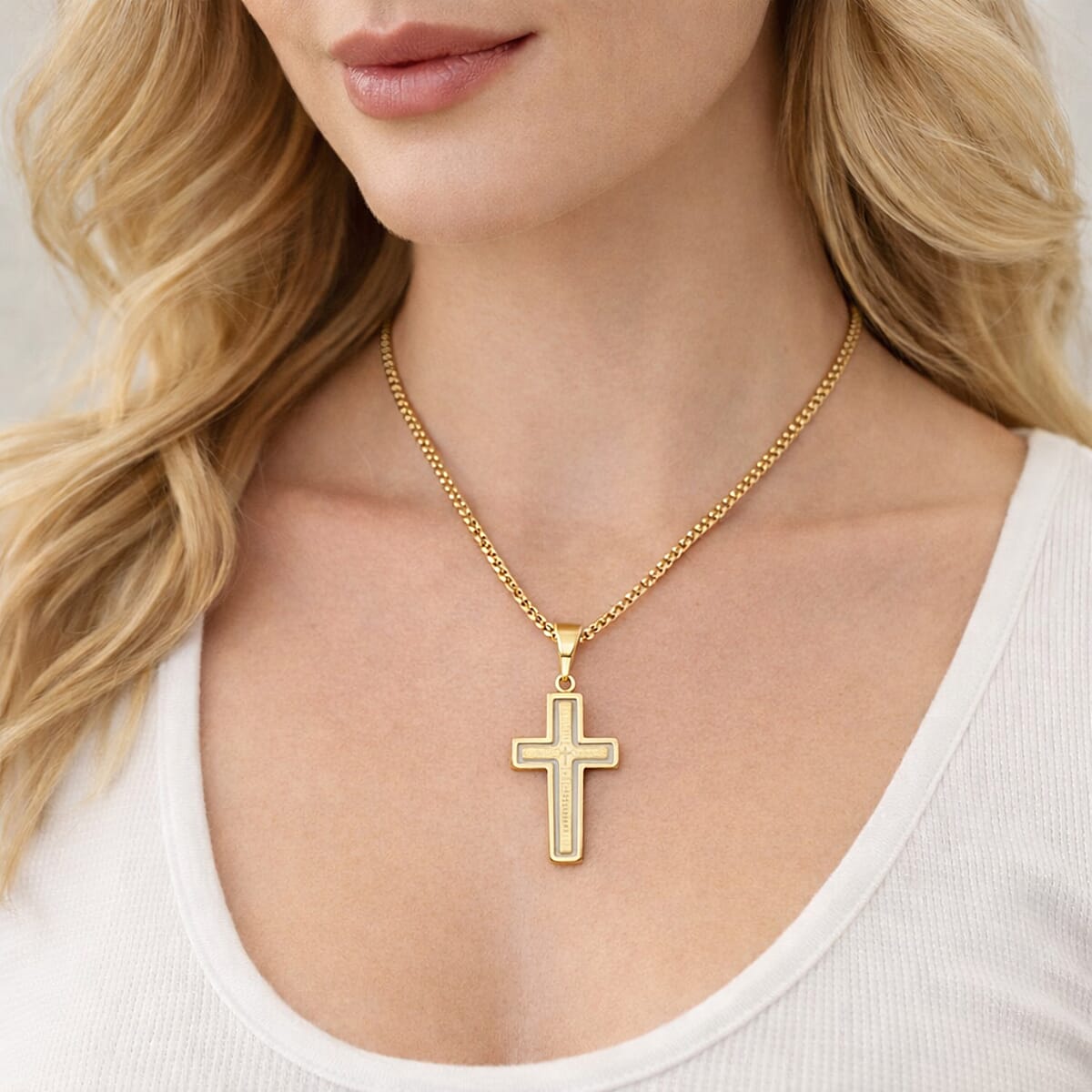 Cross Pendant Necklace in ION Plated YG Stainless Steel 22 Inches  image number 1