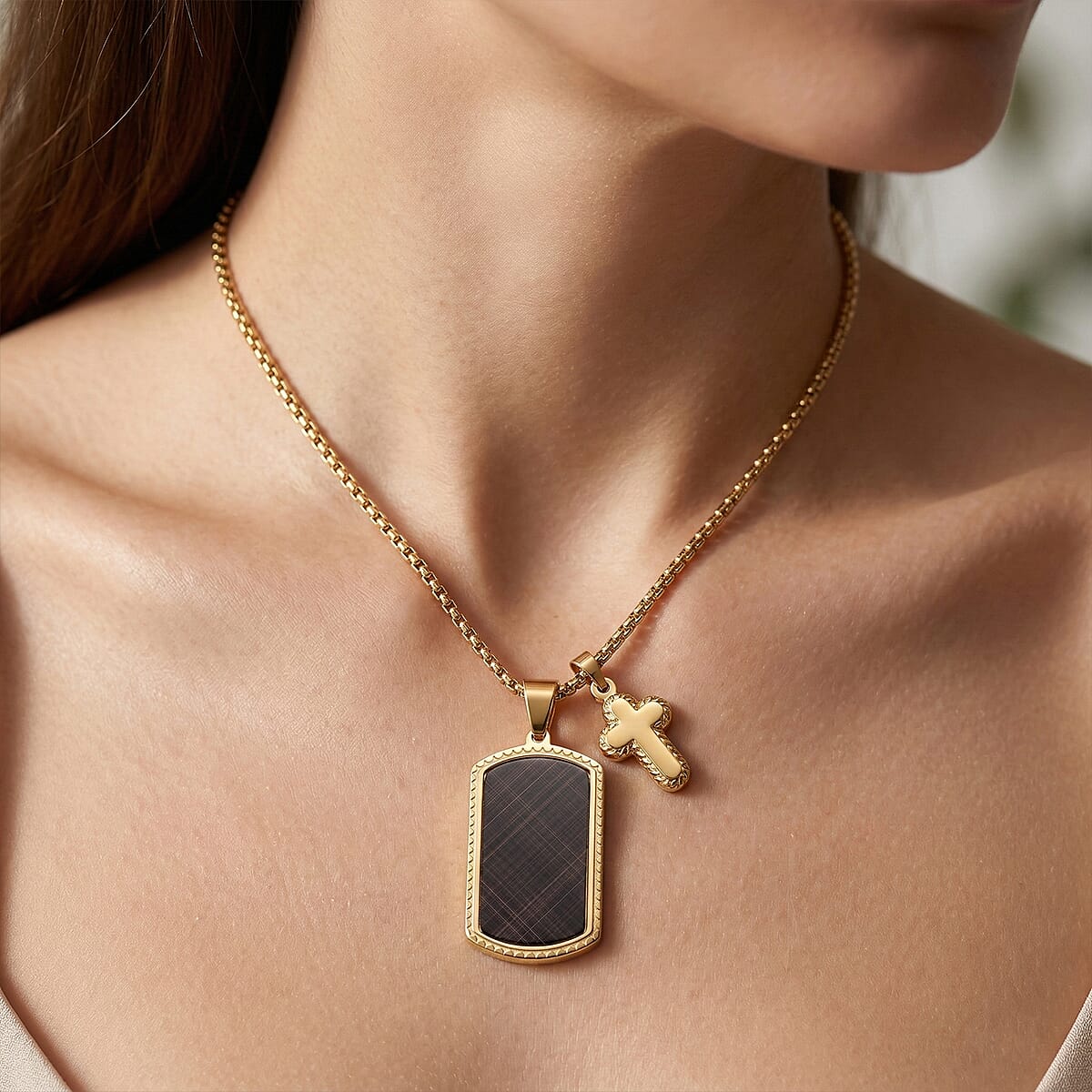 Dog Tag Pendant Necklace in ION Plated YG Stainless Steel 22 Inches  image number 2