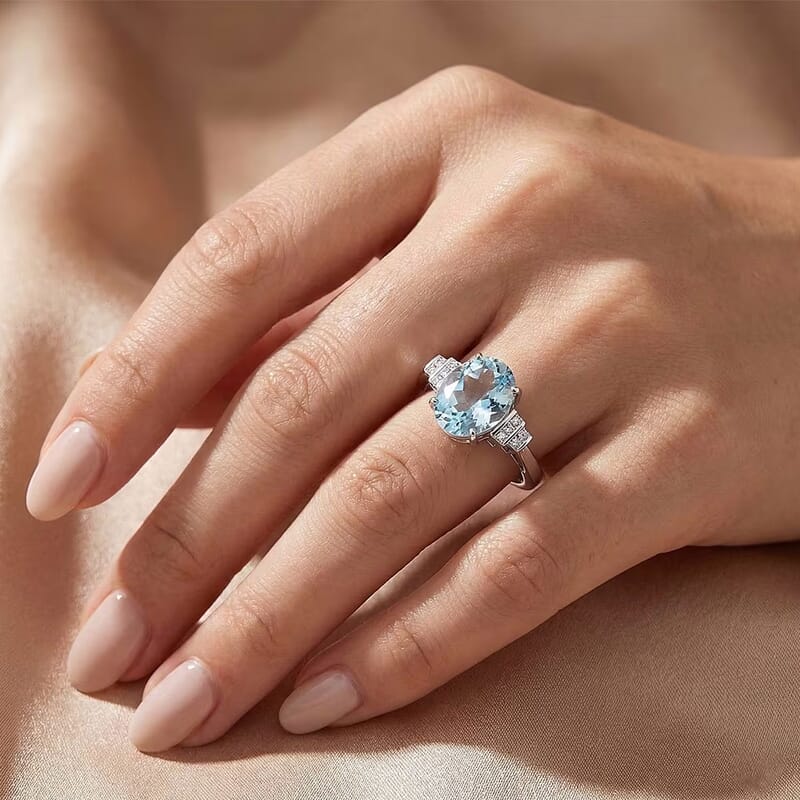 Luxoro AAA Mangoro Aquamarine and Diamond G-H I2 3.35 ctw Classic Calm Ring in 10K White Gold (Size 10.0)