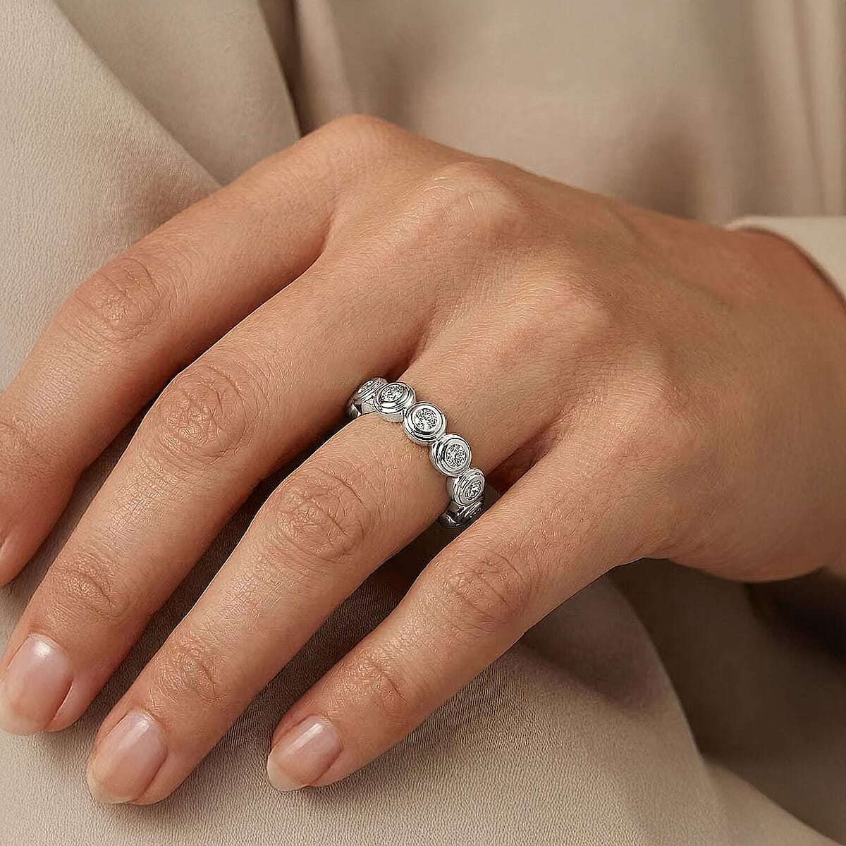 Luxuriant Lab Grown Diamond G-H SI 0.90 ctw Ring in Rhodium Over Sterling Silver (Size 5.5) (Del. In 10-12 Days) image number 1