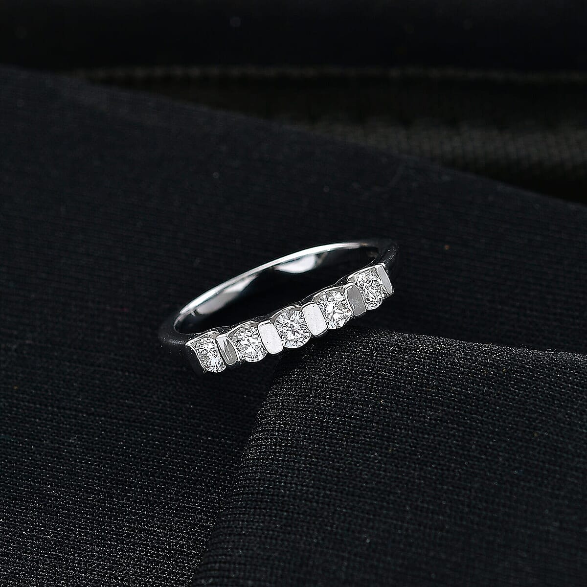 Luxuriant Lab Grown Diamond G-H SI 0.60 ctw Ring in Rhodium Over Sterling Silver (Size  7.0) (Del. In 10-12 Days) image number 1