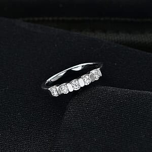 Luxuriant Lab Grown Diamond G-H SI 0.60 ctw Ring in Rhodium Over Sterling Silver (Size  7.0) (Del. In 10-12 Days)