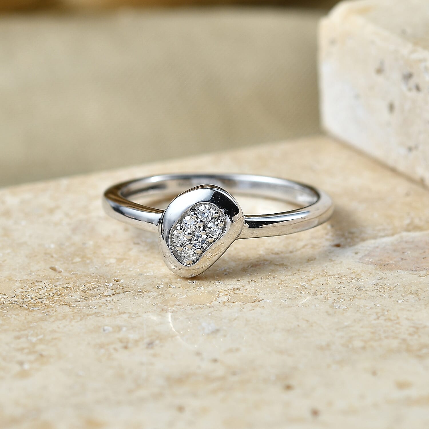 Luxuriant Lab Grown Diamond G-H SI 0.06 ctw Ring in Platinum Over Sterling Silver (Size 6.0)