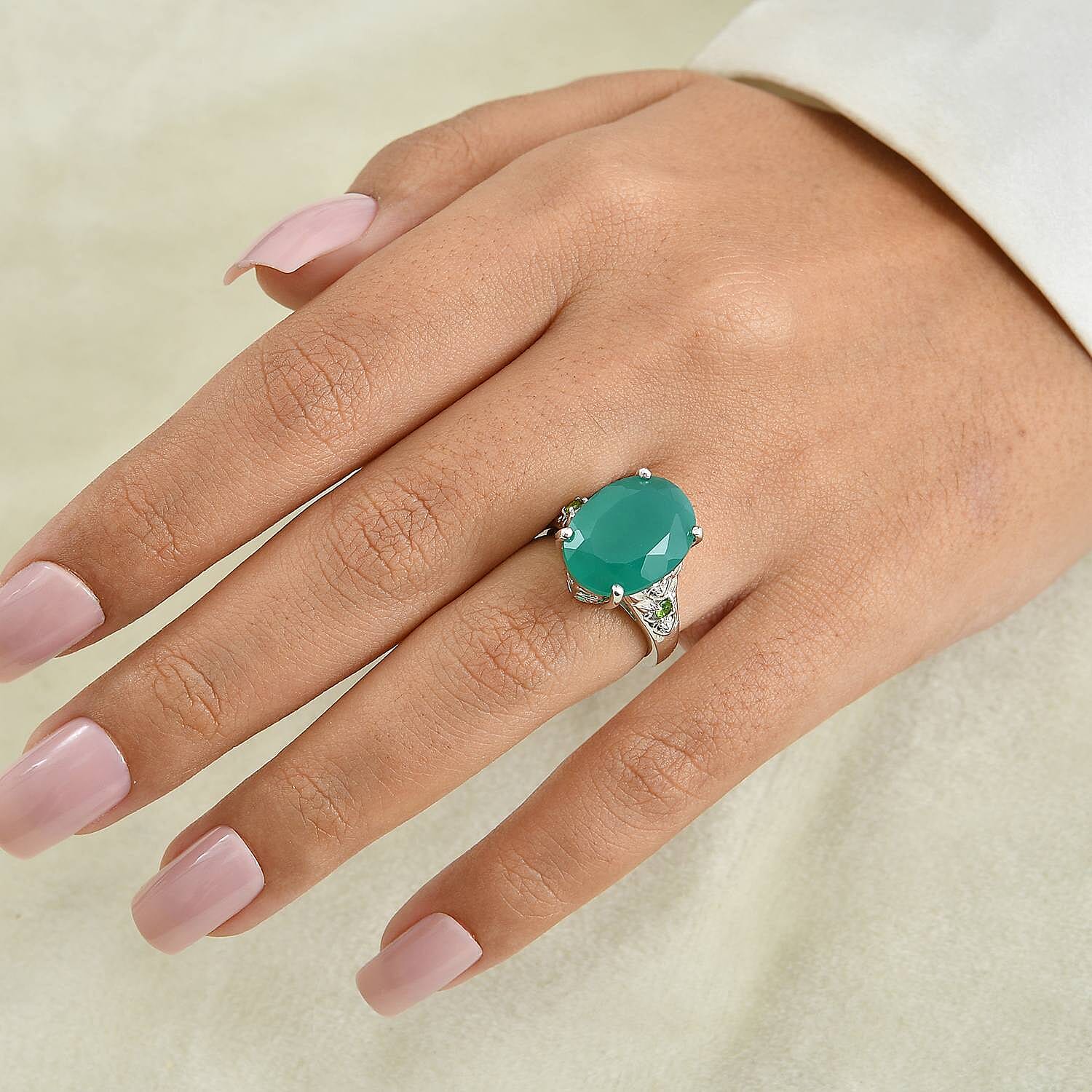 EverTrue Verde Onyx and Chrome Diopside 8.00 ctw Ring in 18K YG Plated and Platinum Bond (Size 10.0)