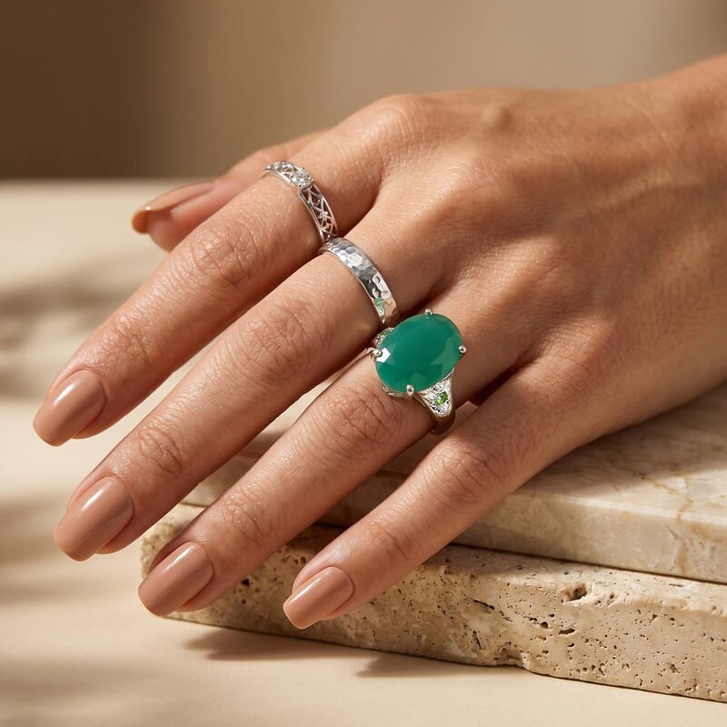 EverTrue Verde Onyx and Chrome Diopside 8.00 ctw Ring in 18K YG Plated and Platinum Bond (Size 10.0)