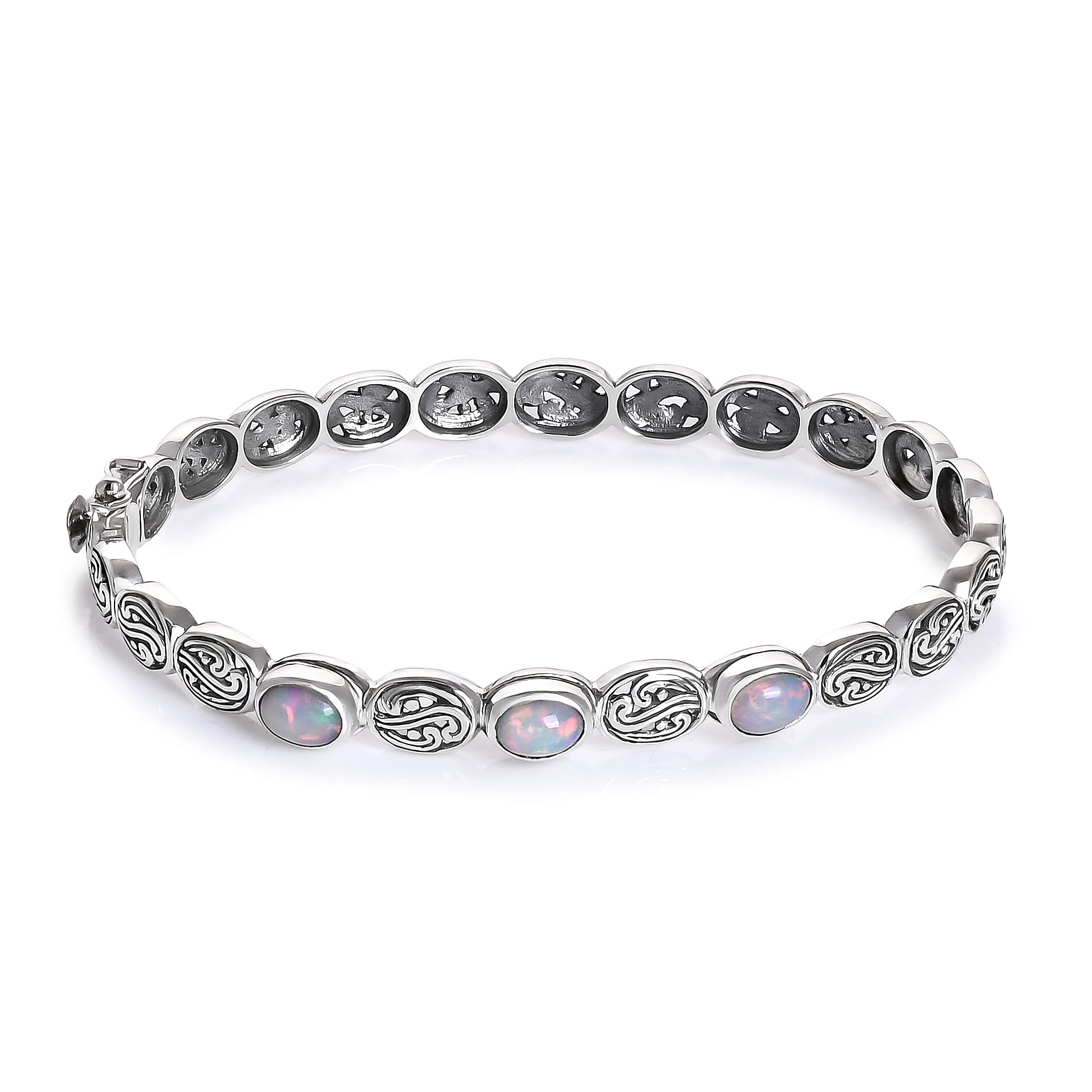 D'Joy Bali Legacy Ethiopian Welo Opal 1.50 ctw Bangle Bracelet in Sterling Silver (7.25 In)