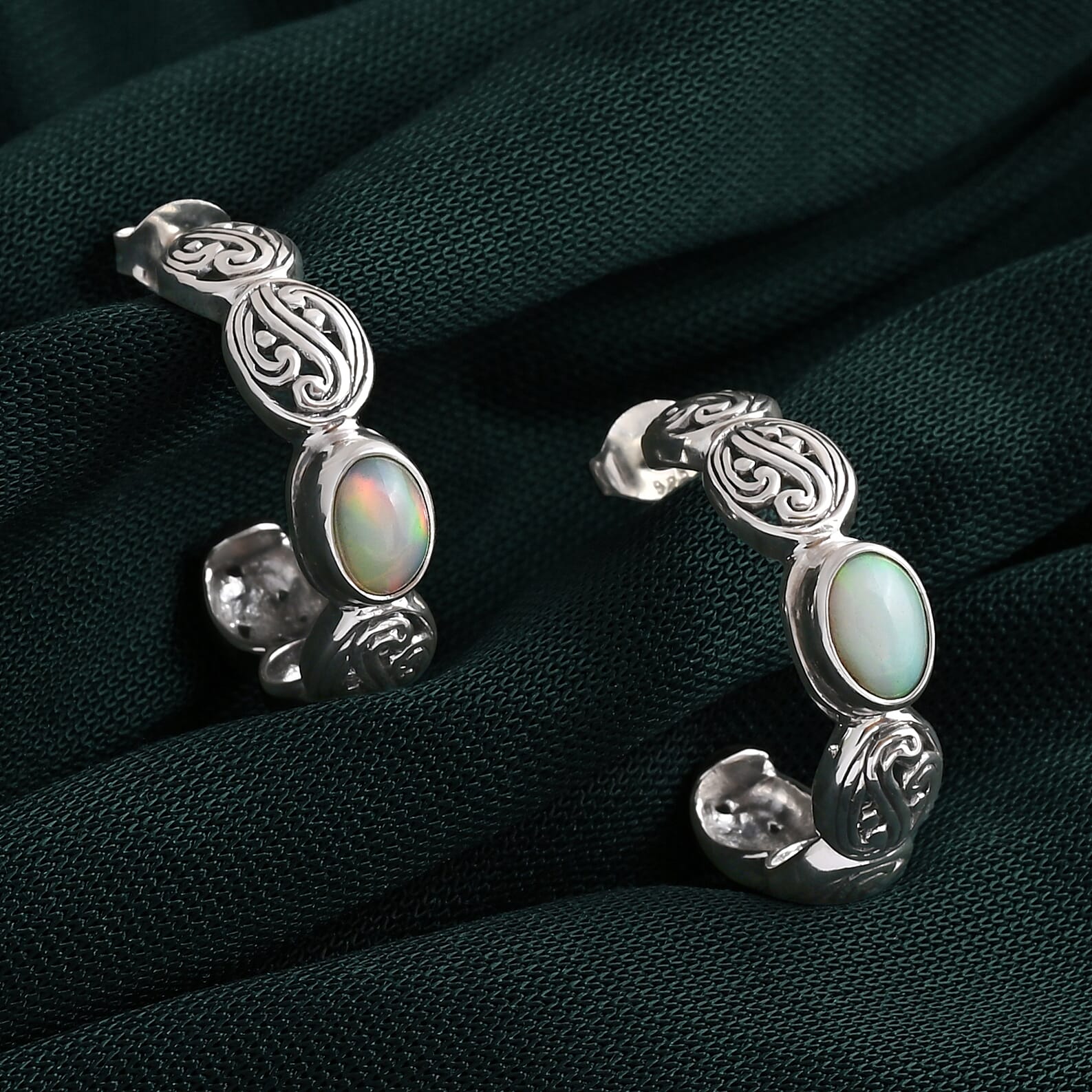 D'Joy Bali Legacy Ethiopian Welo Opal 1.00 ctw Earrings in Sterling Silver